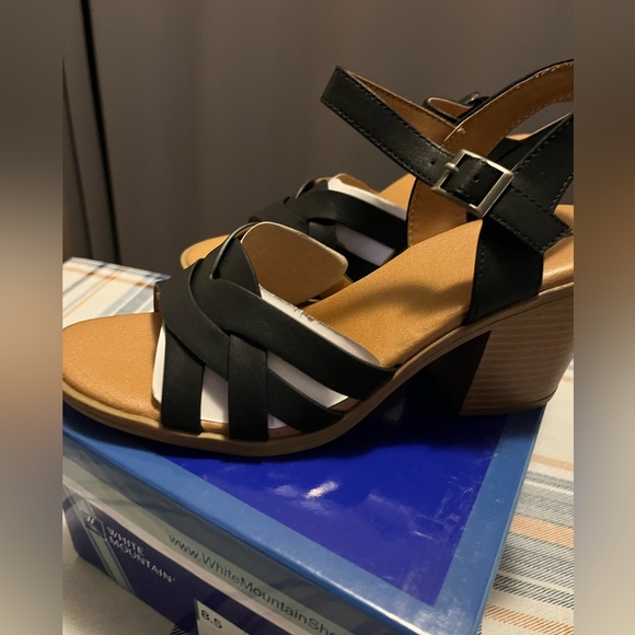 Bergen Sandal from White Mountain Black Size 8.5. Received from shipping error - Picture 3 of 7
